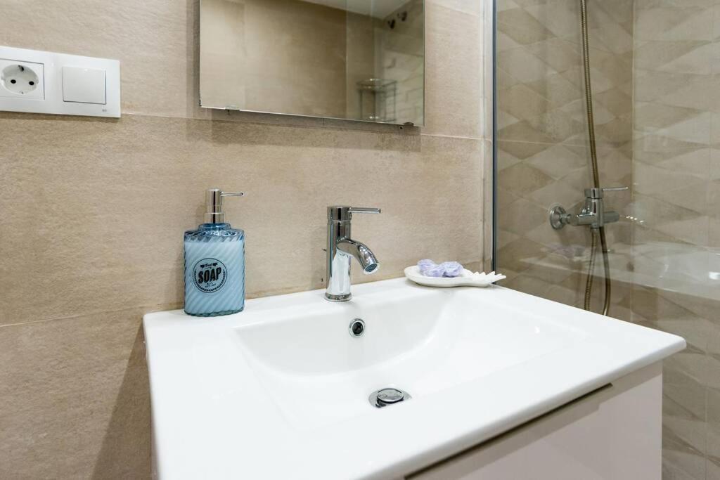Sol Apartment - C&G Benal Beach Benalmadena Exterior photo